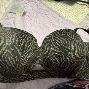 Cacique Zebra Patterned Black and Cream Bra
